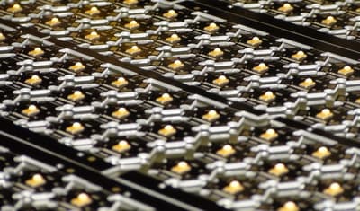 Près de 300 modules LED sur mesure!